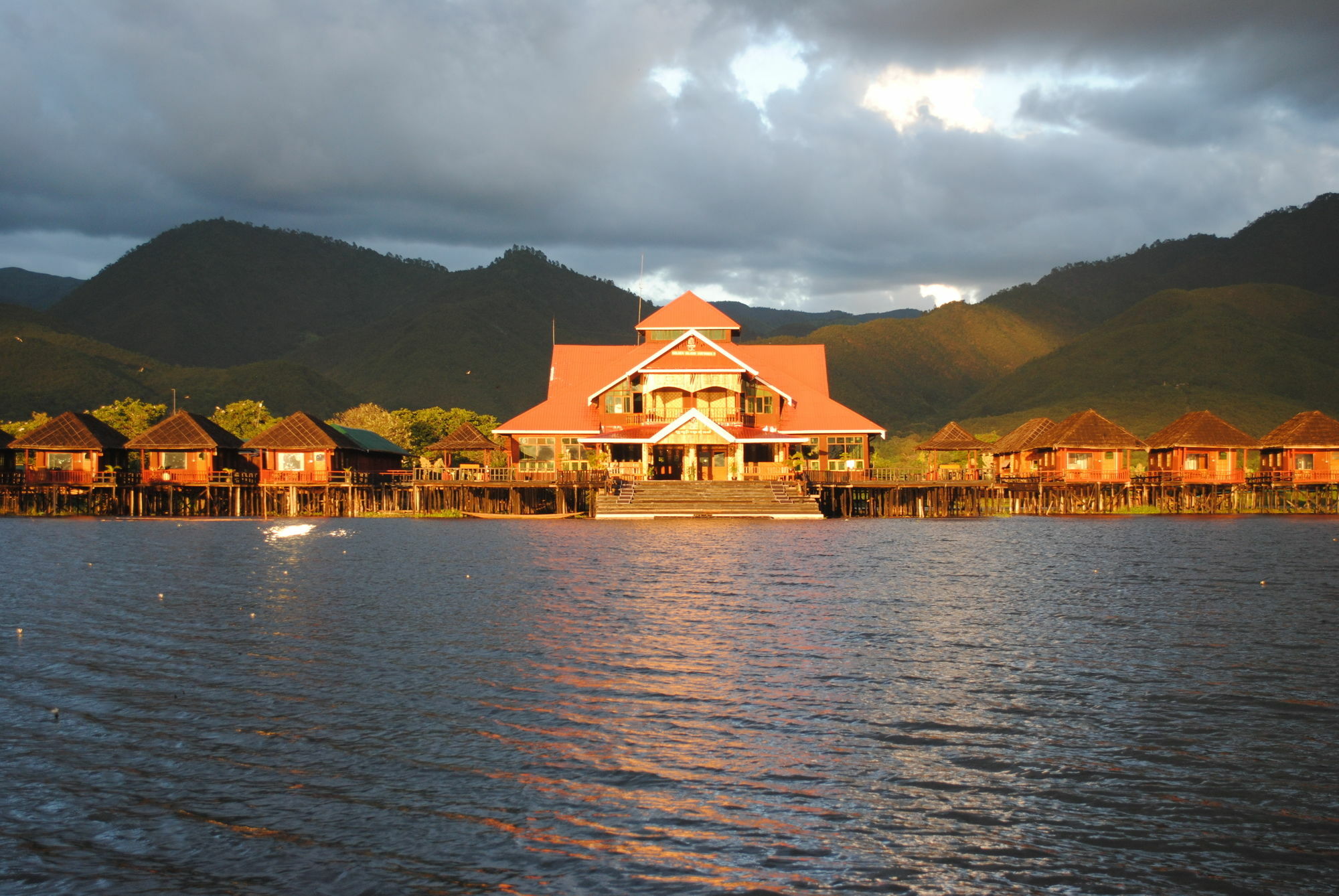 Golden Island Cottages Thale U Hotel Ywama Exteriér fotografie